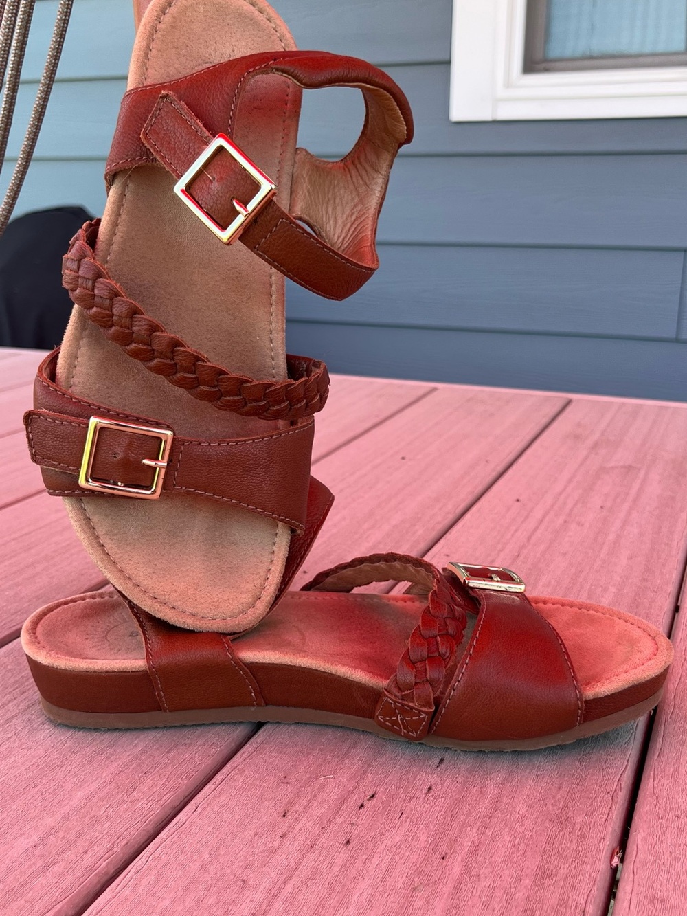 Brioso leather sandals
